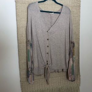 Contrast Sleeve Button Down Blouse